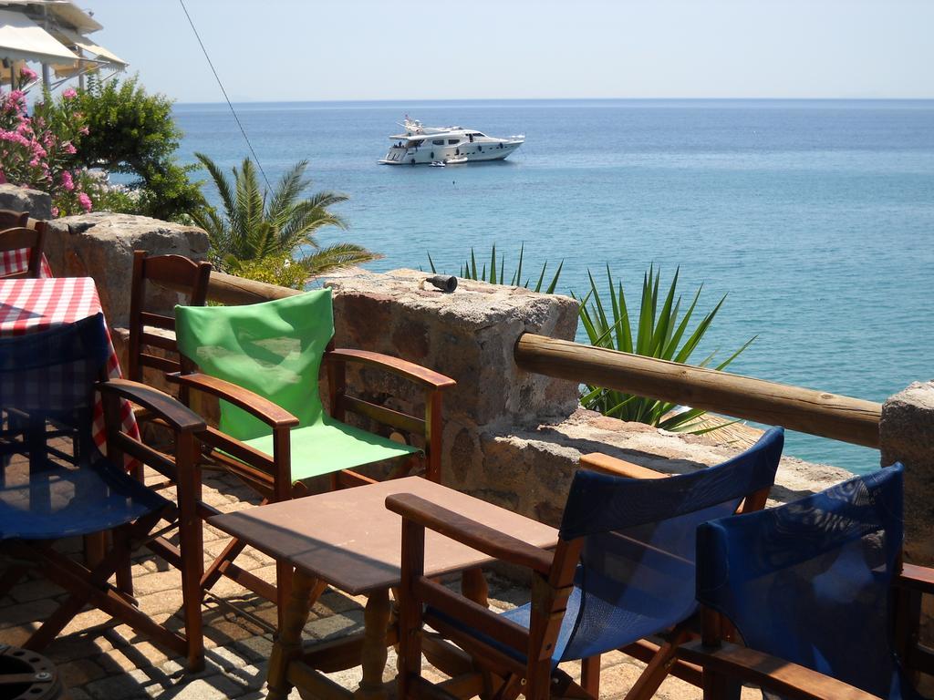 Argo Hotel Aegina Exterior foto
