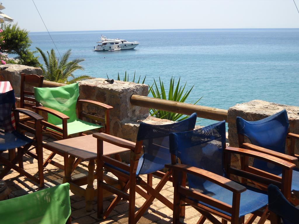 Argo Hotel Aegina Exterior foto